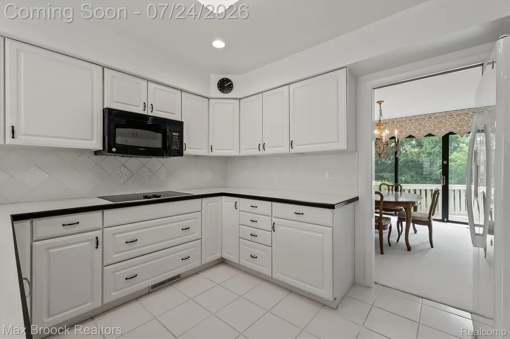 7002 Bridge Way West Bloomfield Charter Township MI 48322