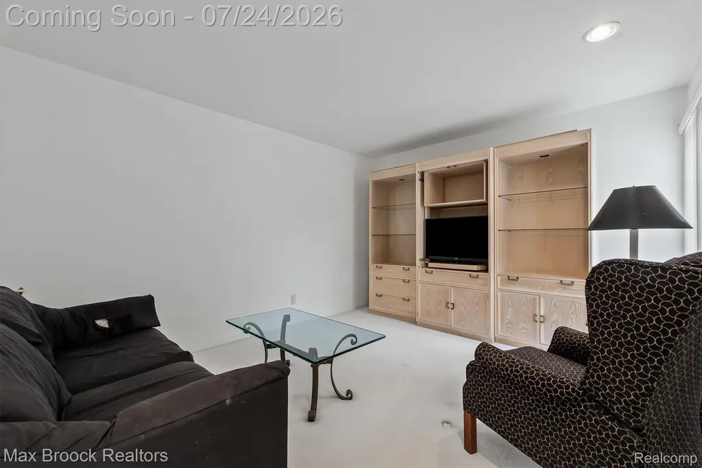 7002 Bridge Way West Bloomfield Charter Township MI 48322