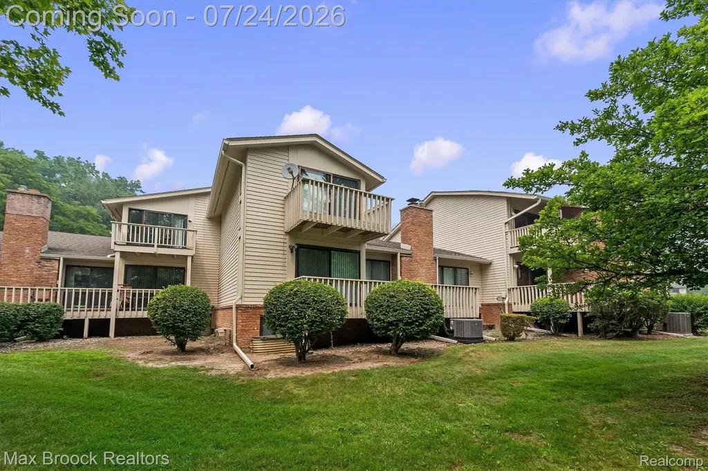 7002 Bridge Way West Bloomfield Charter Township MI 48322
