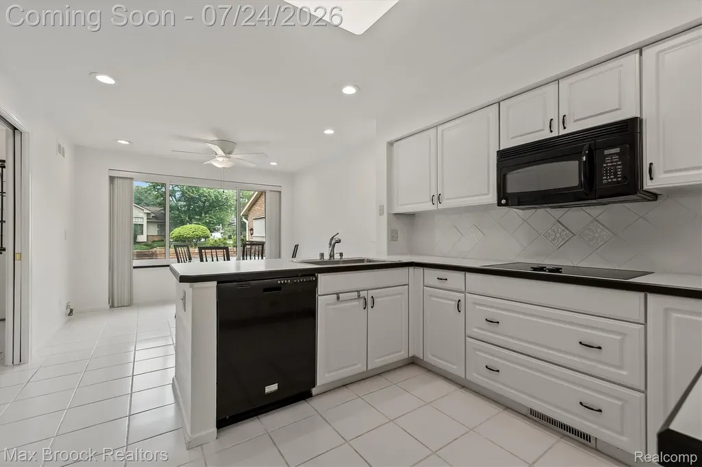 7002 Bridge Way West Bloomfield Charter Township MI 48322