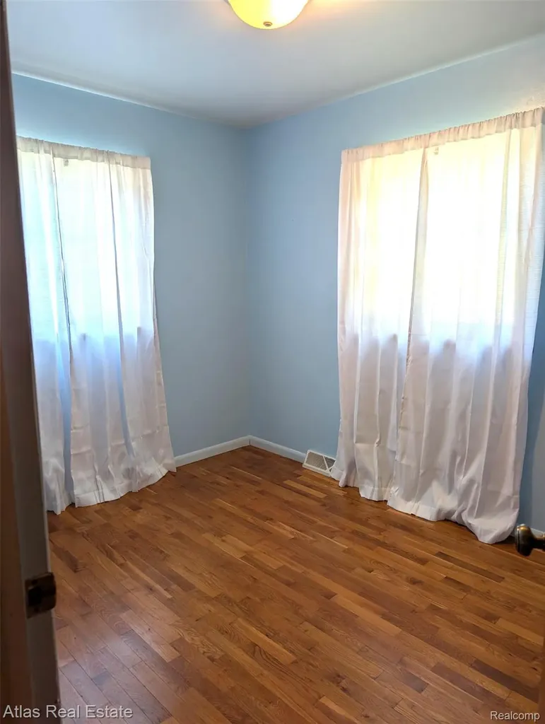 5449 Woodlawn Drive Genesee Charter Township MI 48506