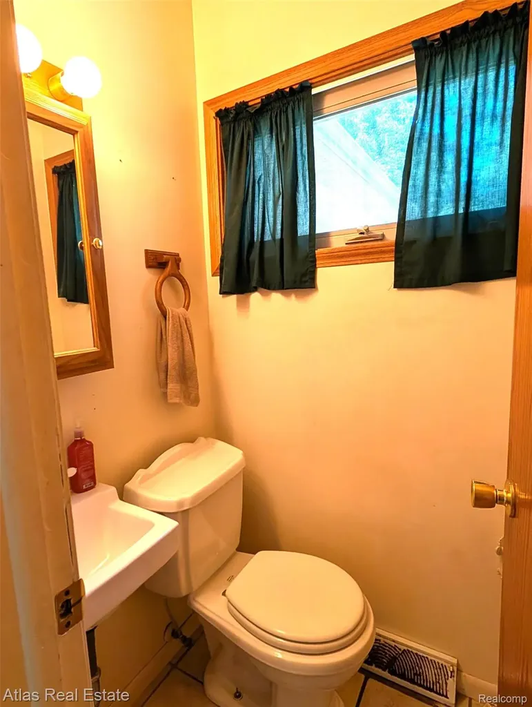 5449 Woodlawn Drive Genesee Charter Township MI 48506