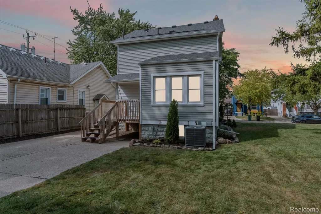 634 Channing Street Ferndale City MI 48220