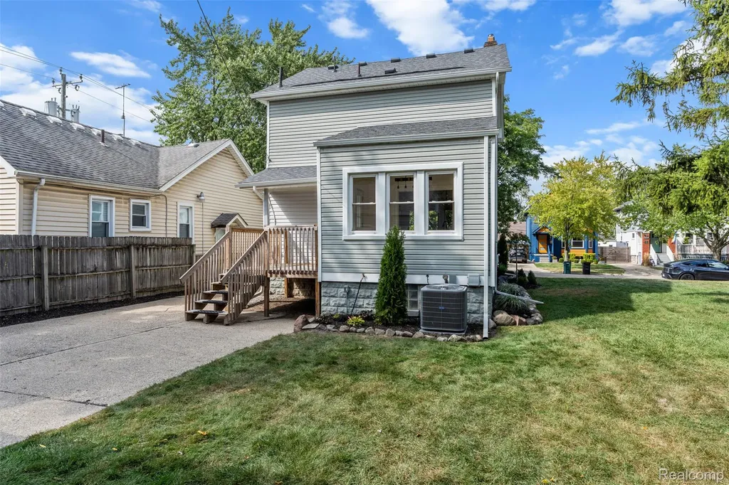634 Channing Street Ferndale City MI 48220