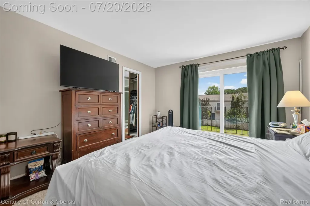 24435 Bashian Drive Novi City MI 48375