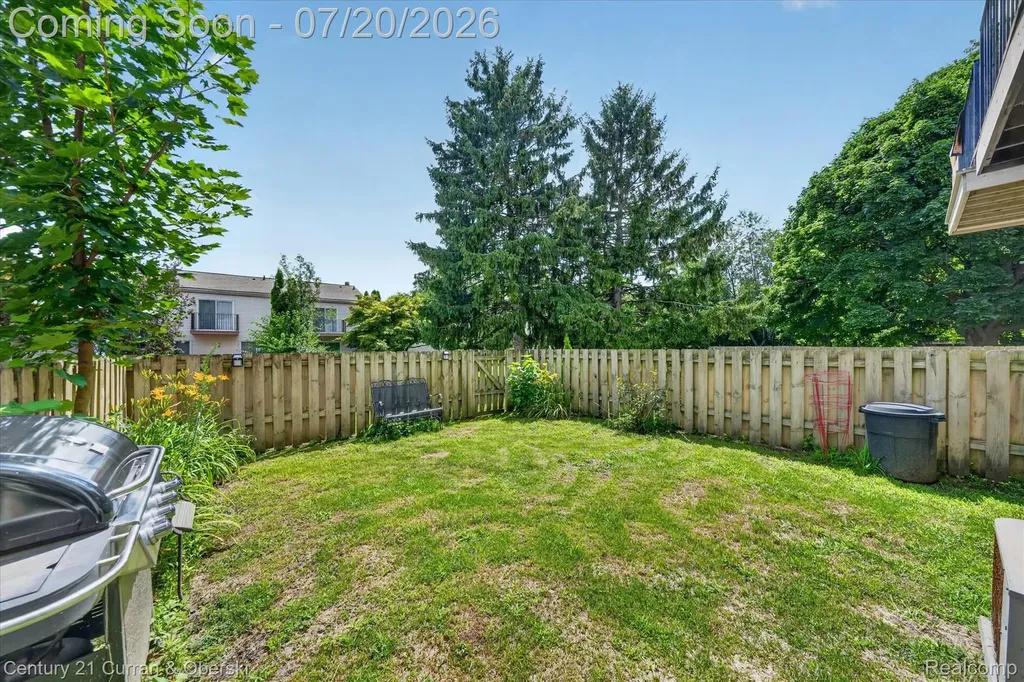 24435 Bashian Drive Novi City MI 48375