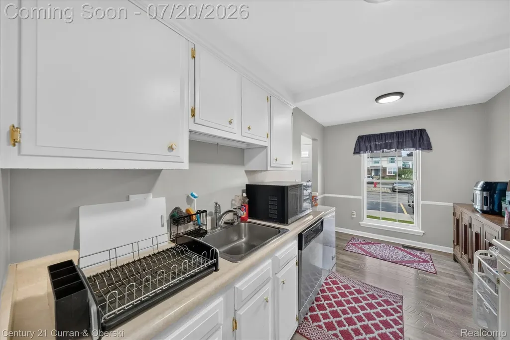 24435 Bashian Drive Novi City MI 48375