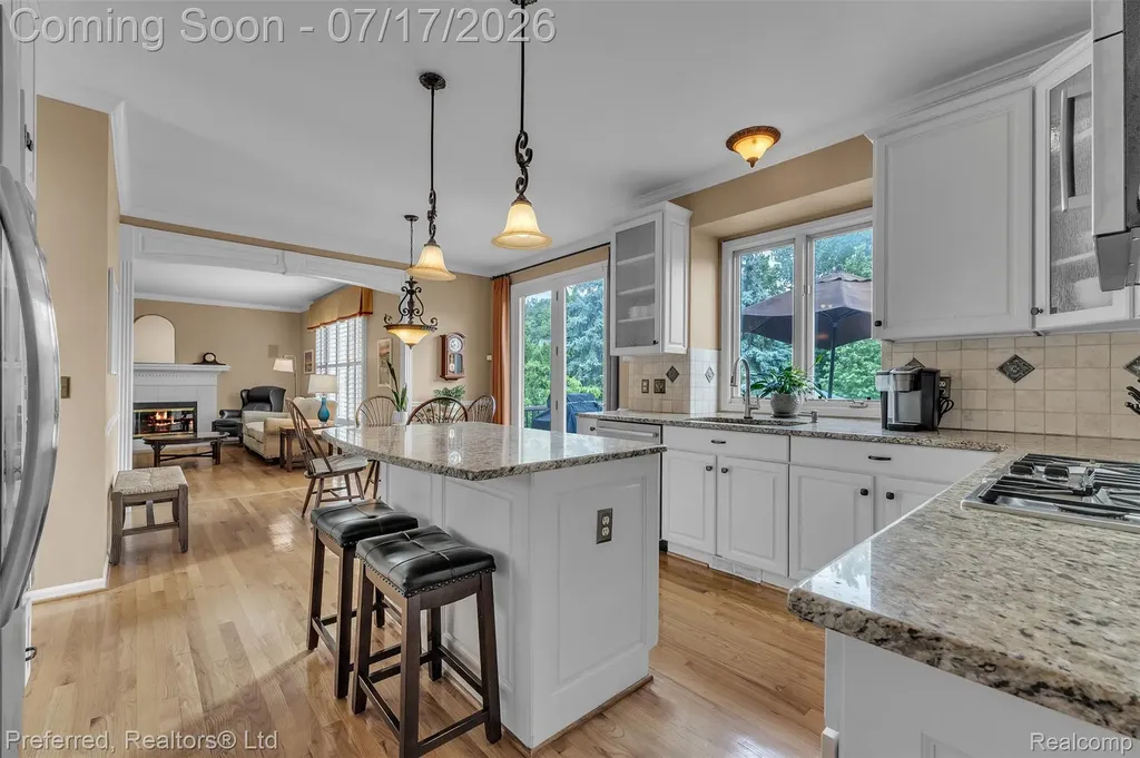 46564 Southview Lane Plymouth Charter Township MI 48170