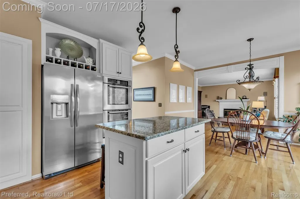 46564 Southview Lane Plymouth Charter Township MI 48170