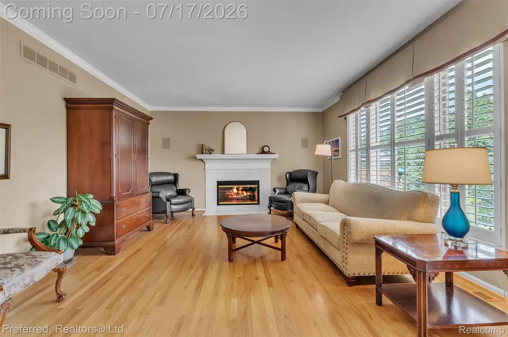 46564 Southview Lane Plymouth Charter Township MI 48170