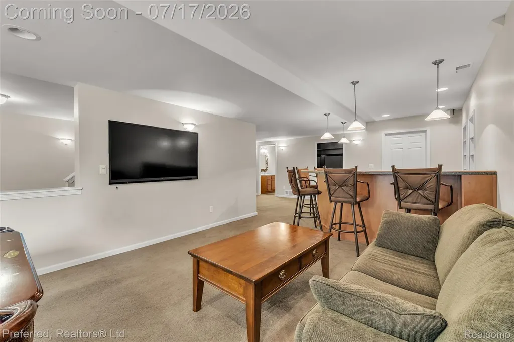 46564 Southview Lane Plymouth Charter Township MI 48170