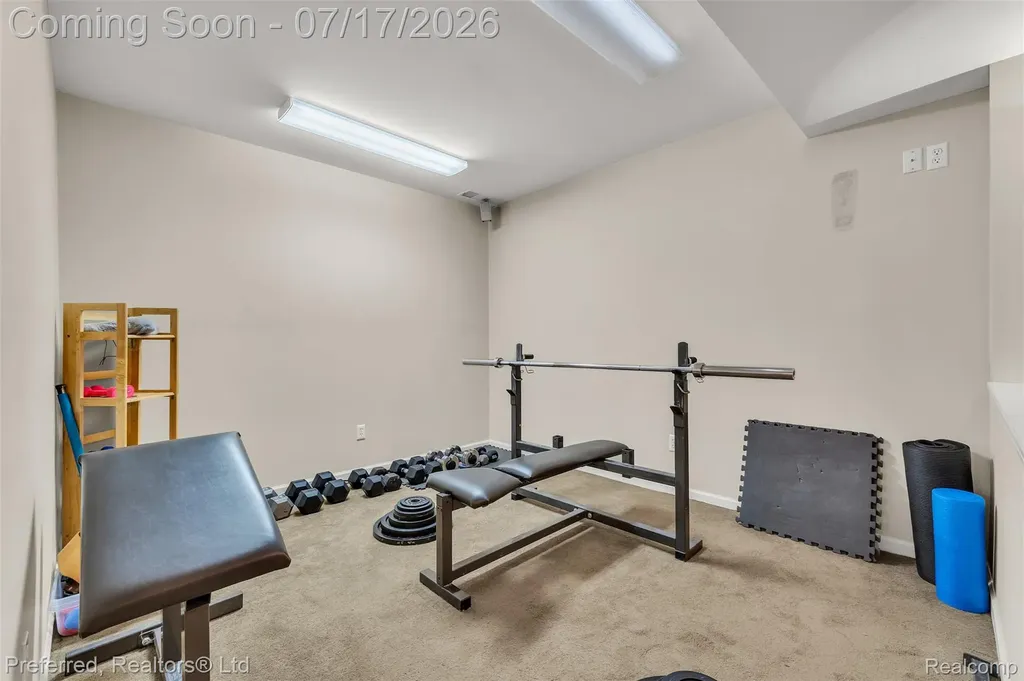 46564 Southview Lane Plymouth Charter Township MI 48170