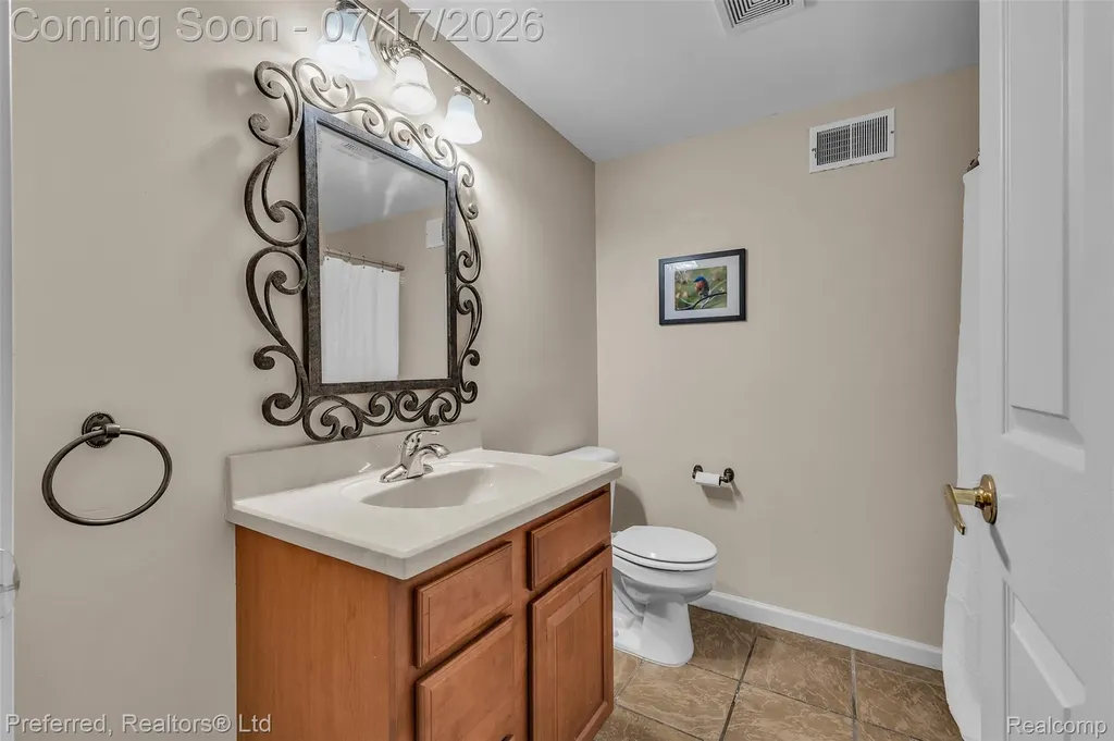 46564 Southview Lane Plymouth Charter Township MI 48170