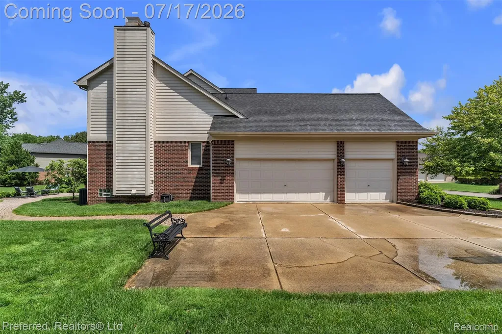 46564 Southview Lane Plymouth Charter Township MI 48170