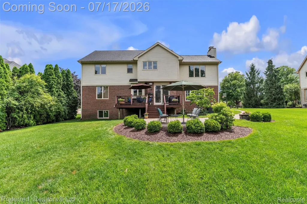 46564 Southview Lane Plymouth Charter Township MI 48170