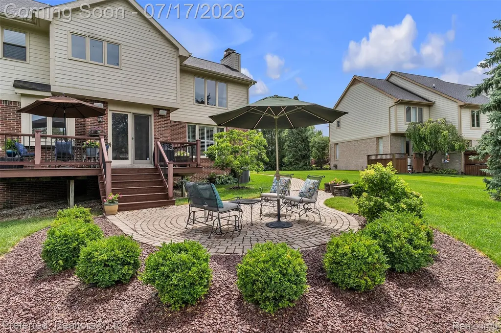 46564 Southview Lane Plymouth Charter Township MI 48170