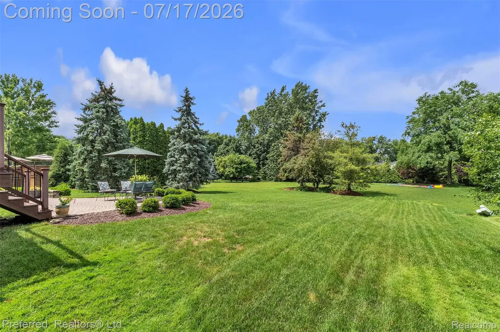 46564 Southview Lane Plymouth Charter Township MI 48170