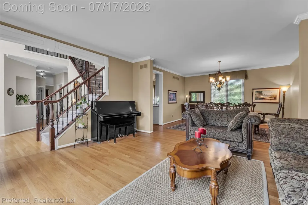 46564 Southview Lane Plymouth Charter Township MI 48170