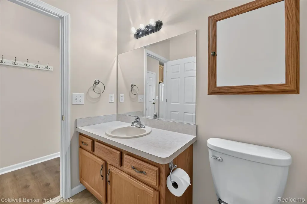 1398 Luxington Drive Lapeer City MI 48446