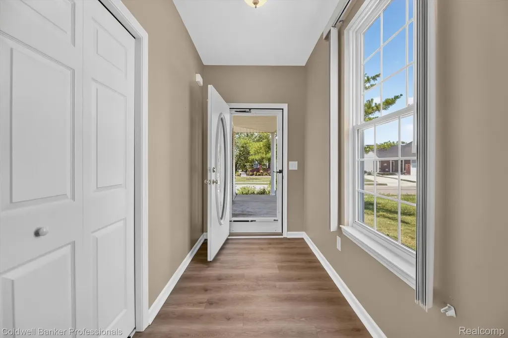 1398 Luxington Drive Lapeer City MI 48446