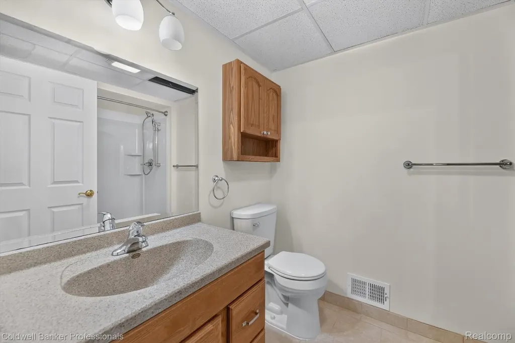 1398 Luxington Drive Lapeer City MI 48446