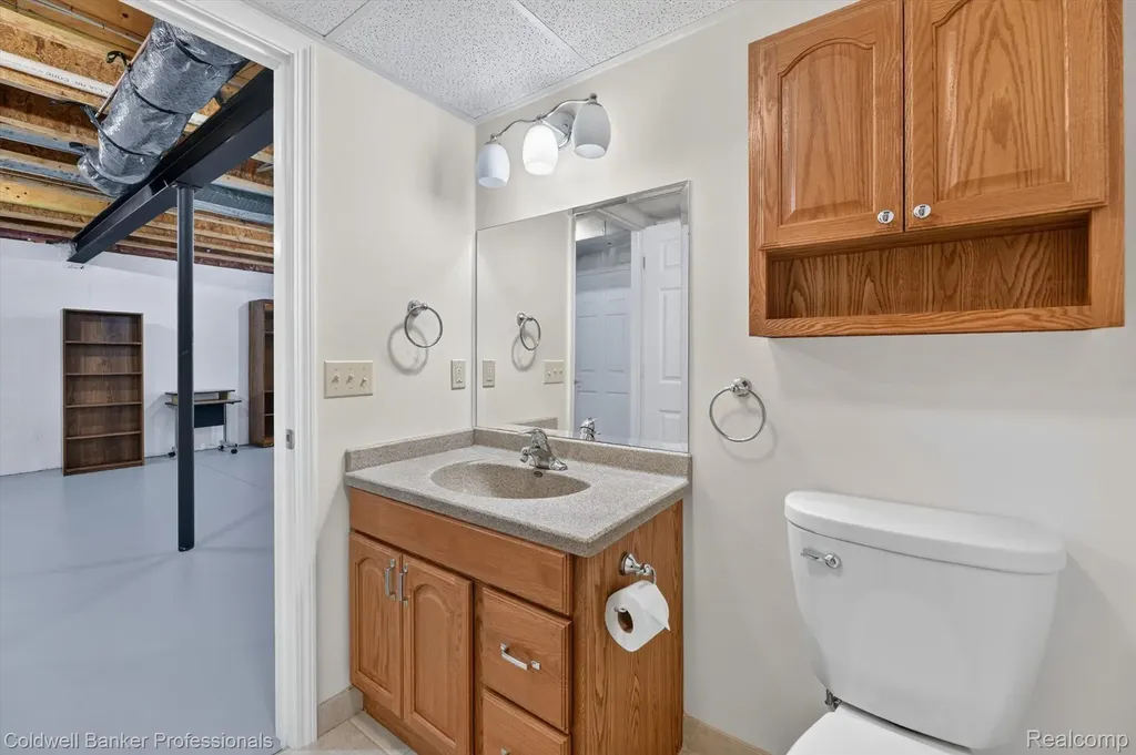 1398 Luxington Drive Lapeer City MI 48446