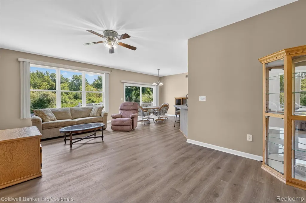 1398 Luxington Drive Lapeer City MI 48446