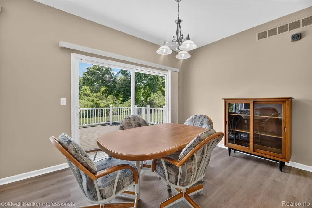 1398 Luxington Drive Lapeer City MI 48446