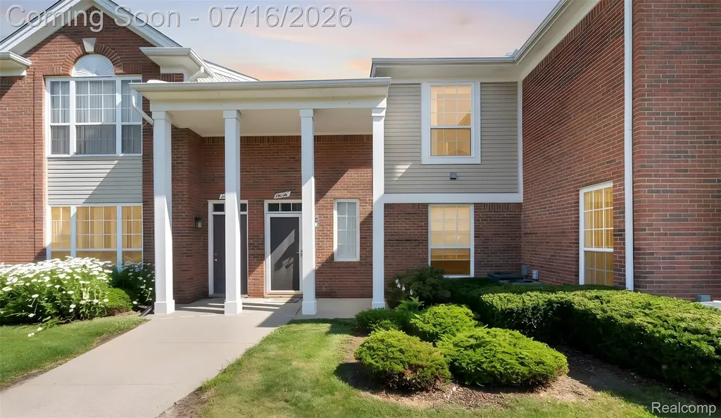 16524 Radison Drive Macomb Township MI 48044