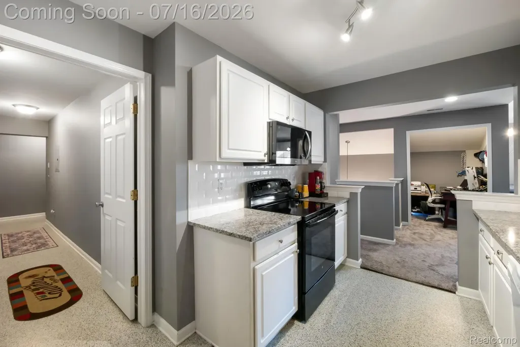 16524 Radison Drive Macomb Township MI 48044
