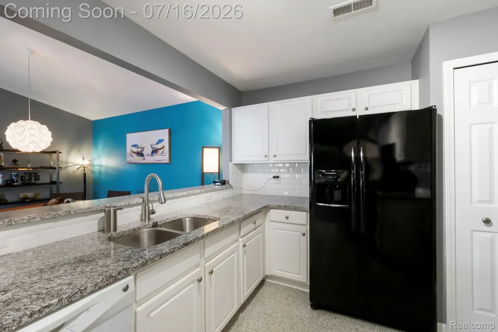 16524 Radison Drive Macomb Township MI 48044