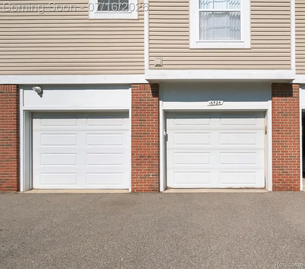 16524 Radison Drive Macomb Township MI 48044