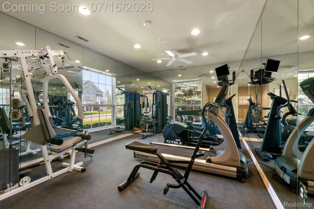 16524 Radison Drive Macomb Township MI 48044