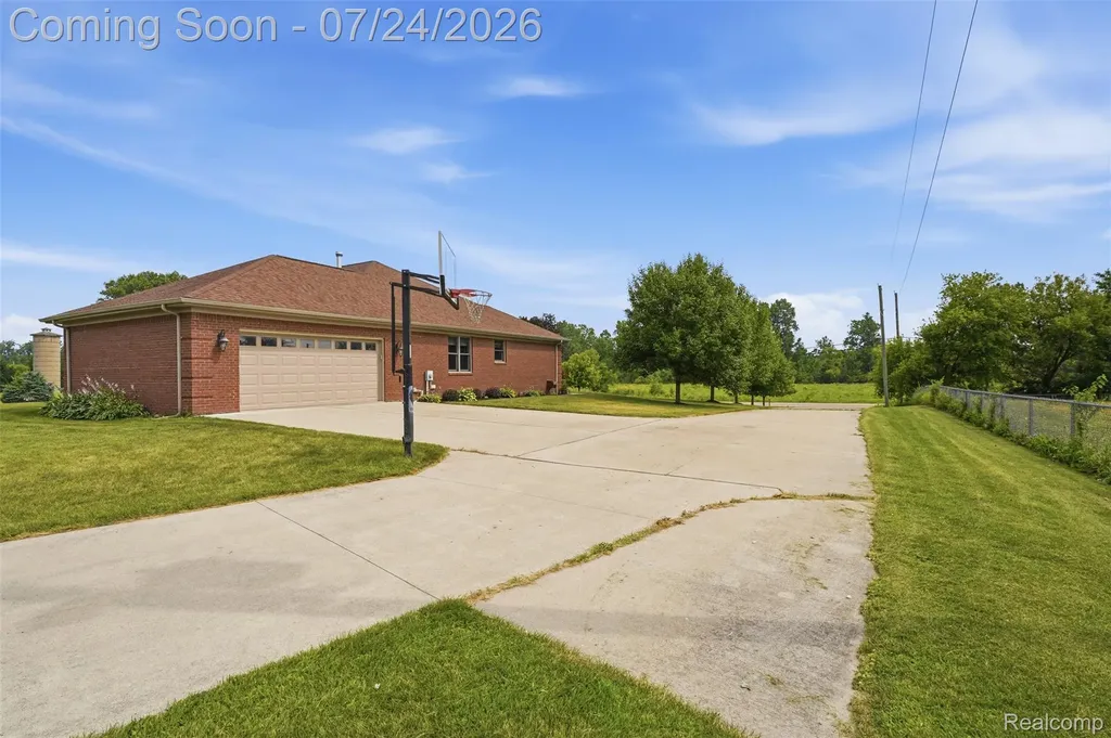 21201 29 Mile Road Ray Township MI 48096