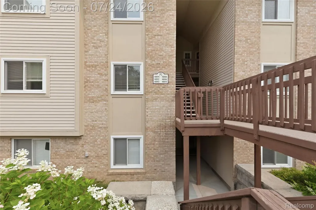 4892 Ashley Lane Waterford Charter Township MI 48329