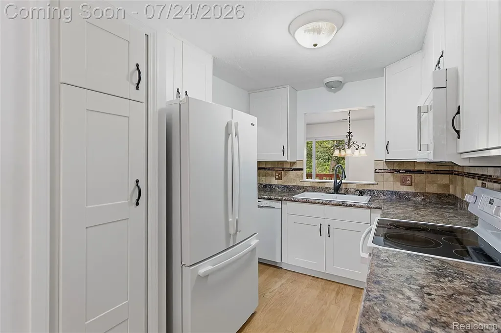 4892 Ashley Lane Waterford Charter Township MI 48329
