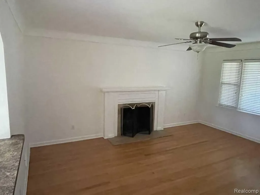 21607 Madison Street St. Clair Shores City MI 48081