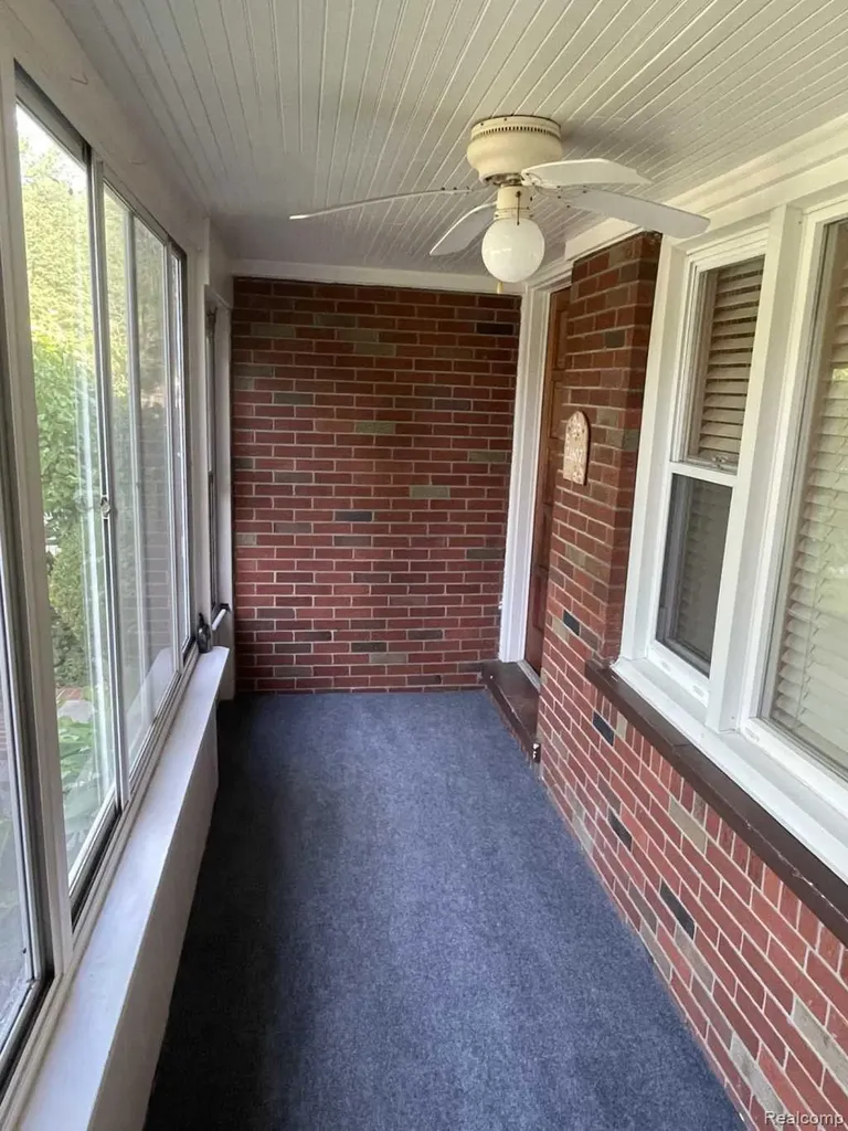 21607 Madison Street St. Clair Shores City MI 48081