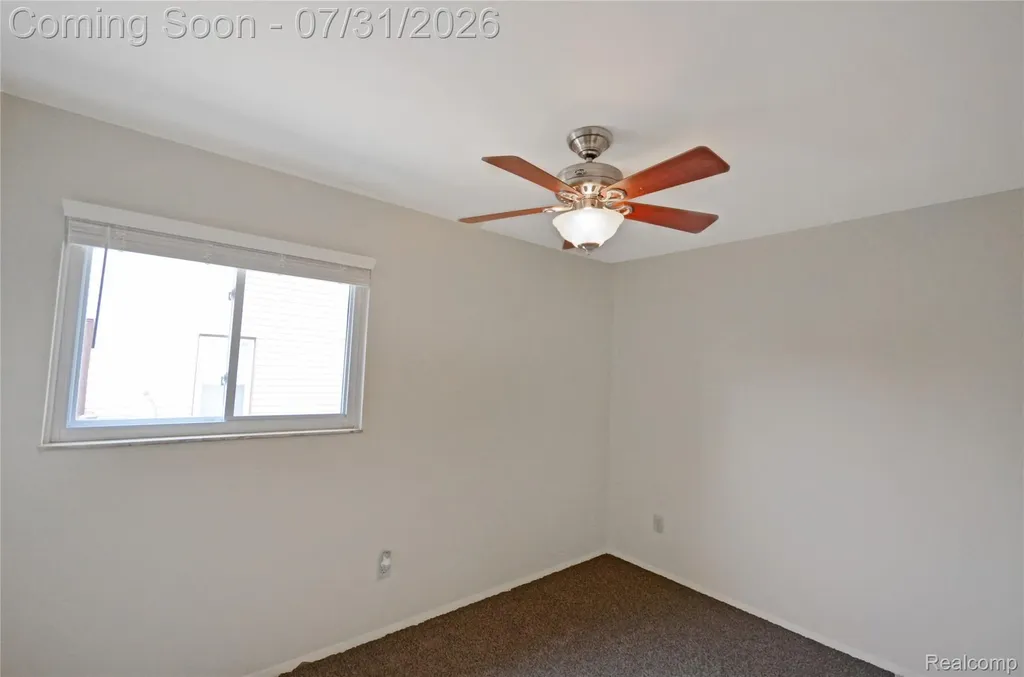 310 W Sonoma Avenue Hazel Park City MI 48030