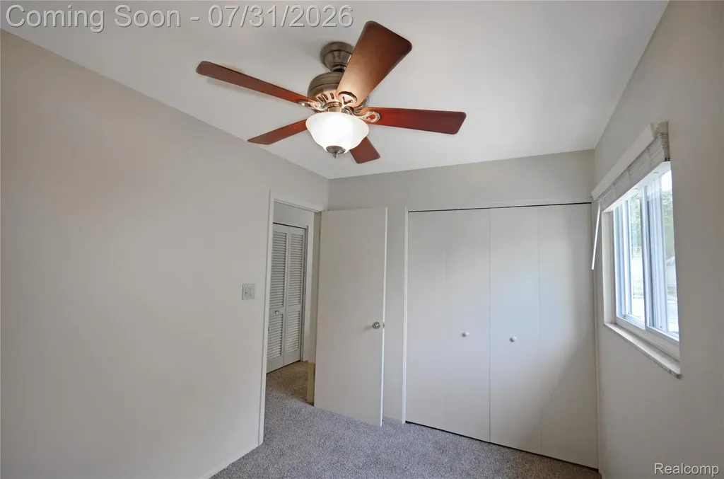 310 W Sonoma Avenue Hazel Park City MI 48030