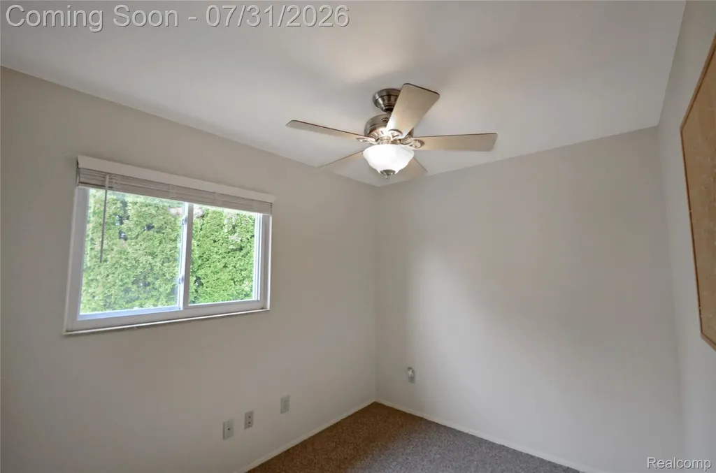 310 W Sonoma Avenue Hazel Park City MI 48030