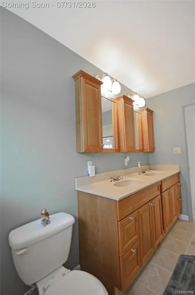 310 W Sonoma Avenue Hazel Park City MI 48030