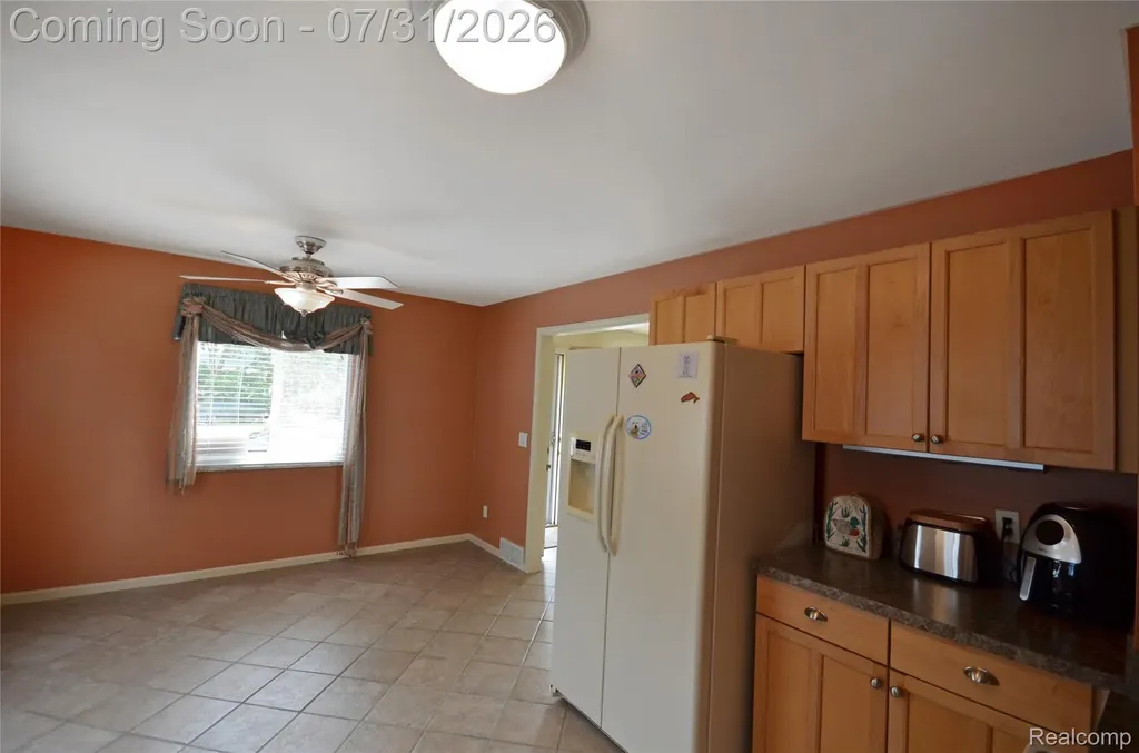 310 W Sonoma Avenue Hazel Park City MI 48030