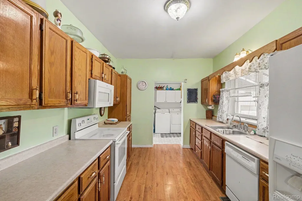 7815 E M 21 Venice Township MI 48817