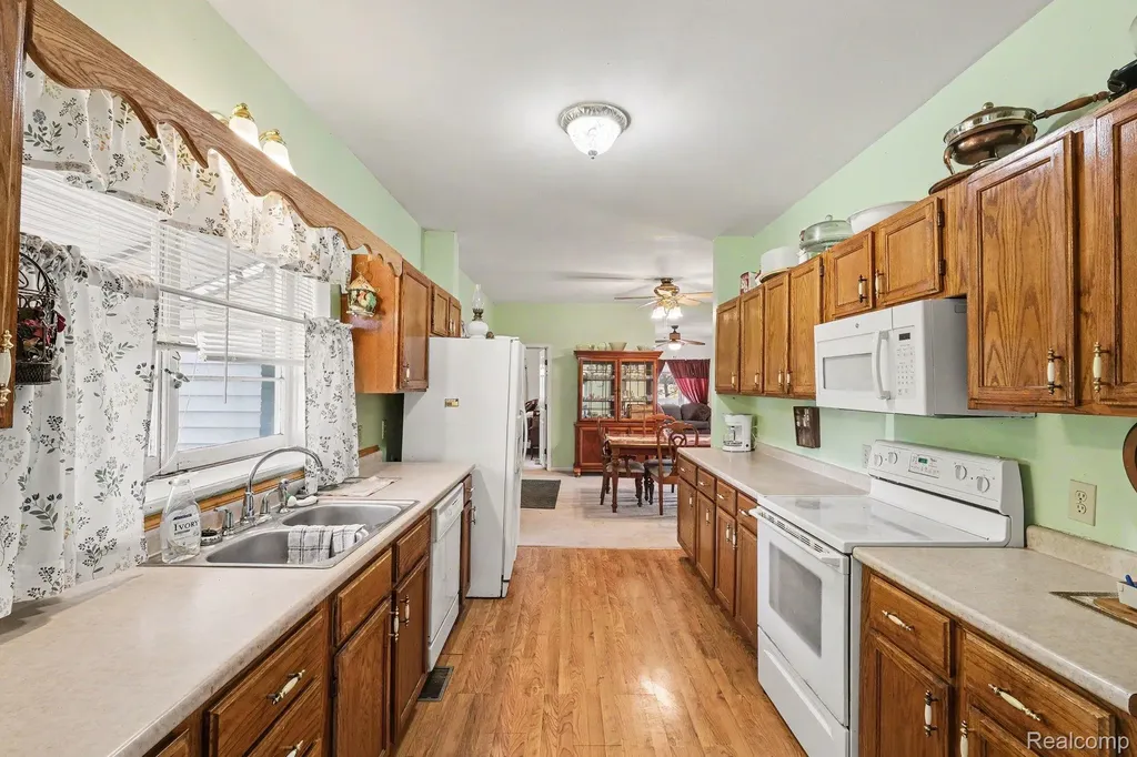 7815 E M 21 Venice Township MI 48817