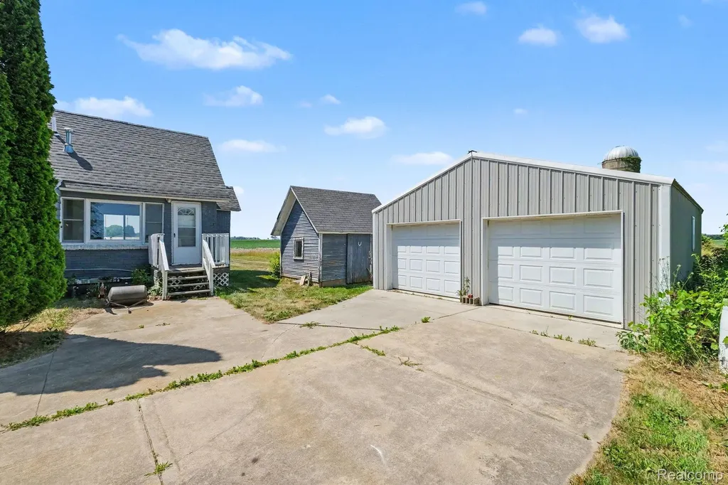 7815 E M 21 Venice Township MI 48817