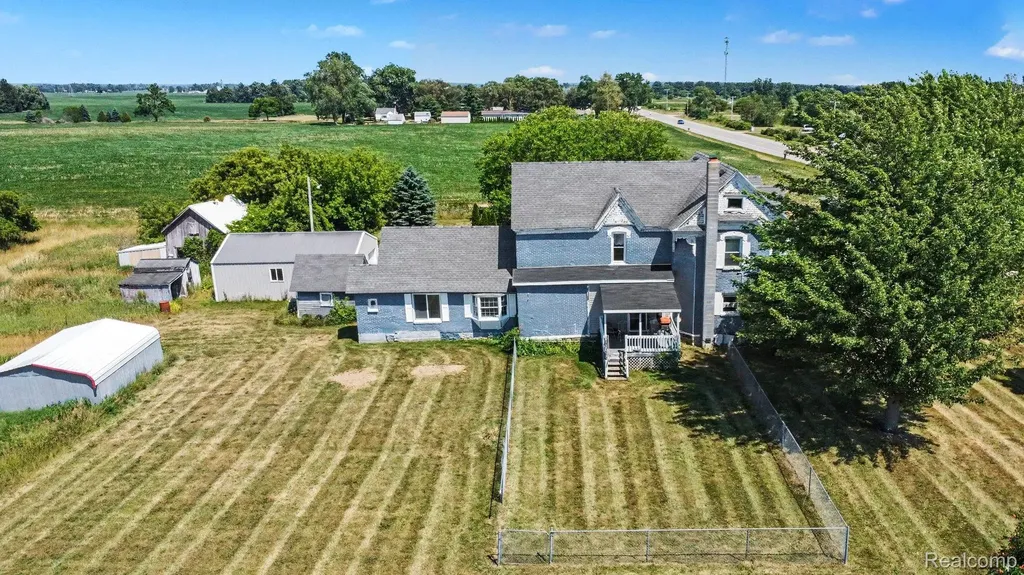 7815 E M 21 Venice Township MI 48817