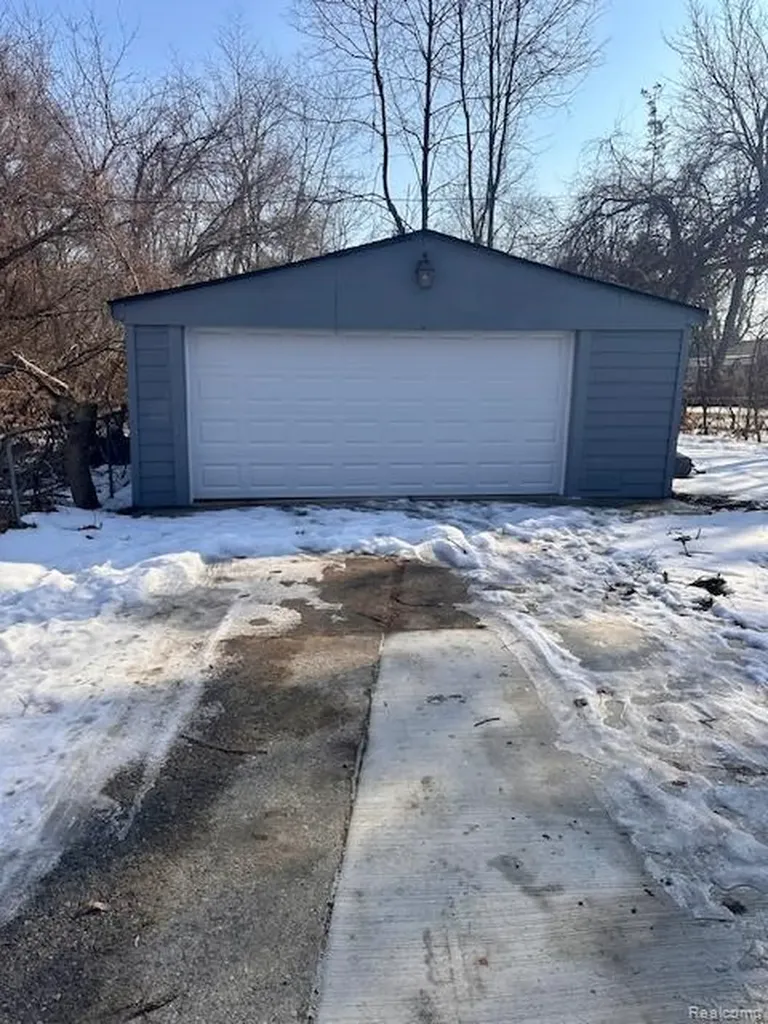 16224 Lamphere Street Detroit City MI 48219