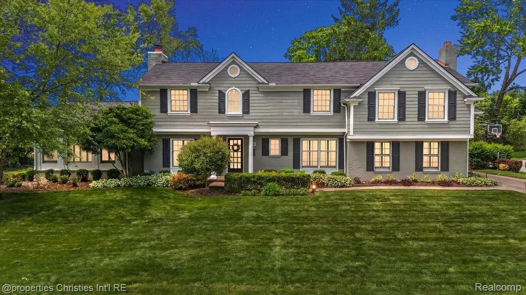 135 Clifton Road Bloomfield Hills City MI 48301