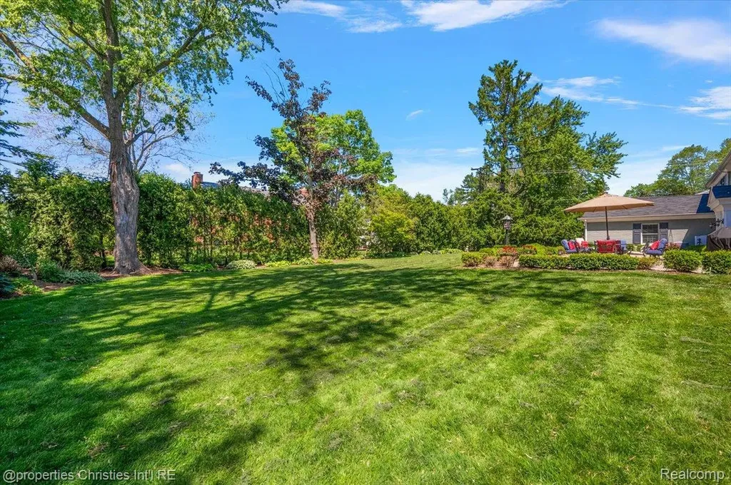 135 Clifton Road Bloomfield Hills City MI 48301